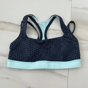 Lululemon size 6 sports bra